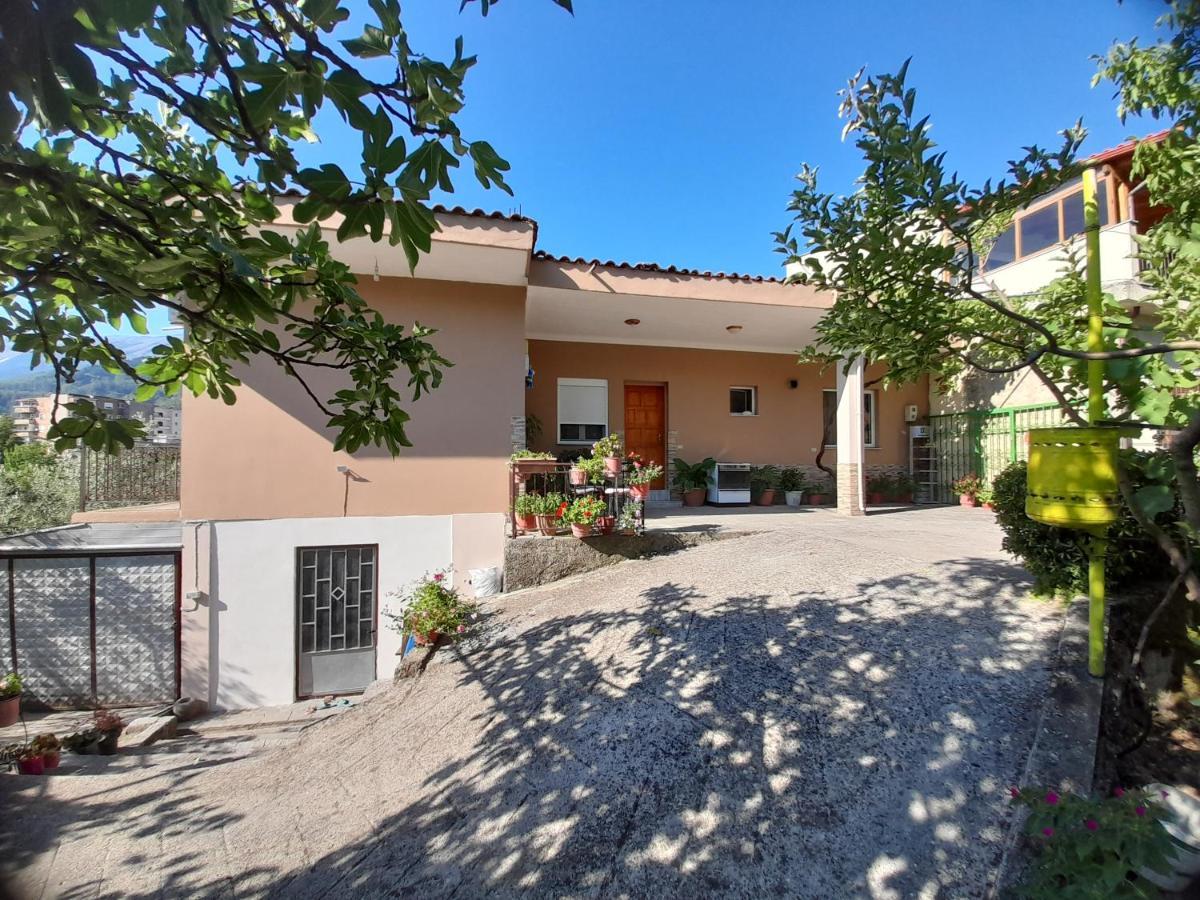 Honey-House “Kastrioti” Apartment Përmet Екстериор снимка