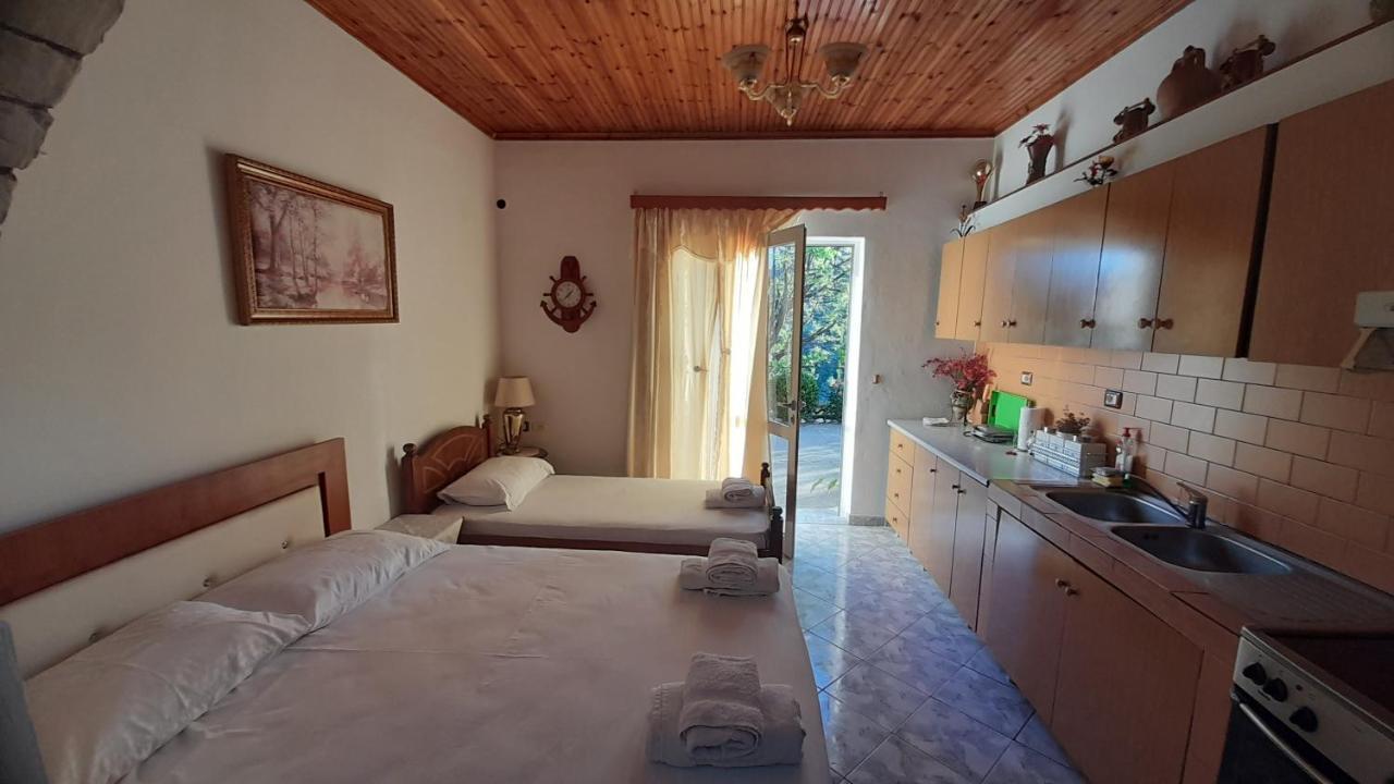 Honey-House “Kastrioti” Apartment Përmet Екстериор снимка