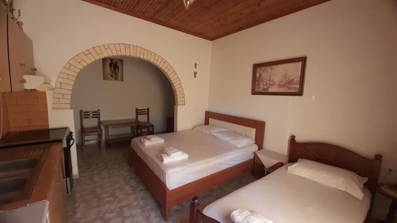 Honey-House “Kastrioti” Apartment Përmet Екстериор снимка